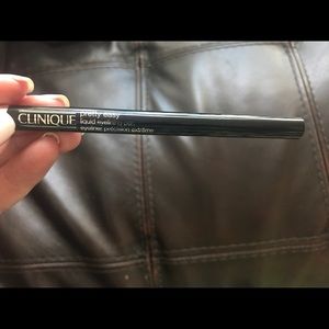 Clinique Pretty Easy Liquid Liner